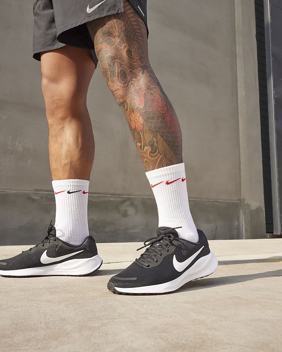 Scarpa da running su strada Nike Revolution 7 Uomo. Nike IT